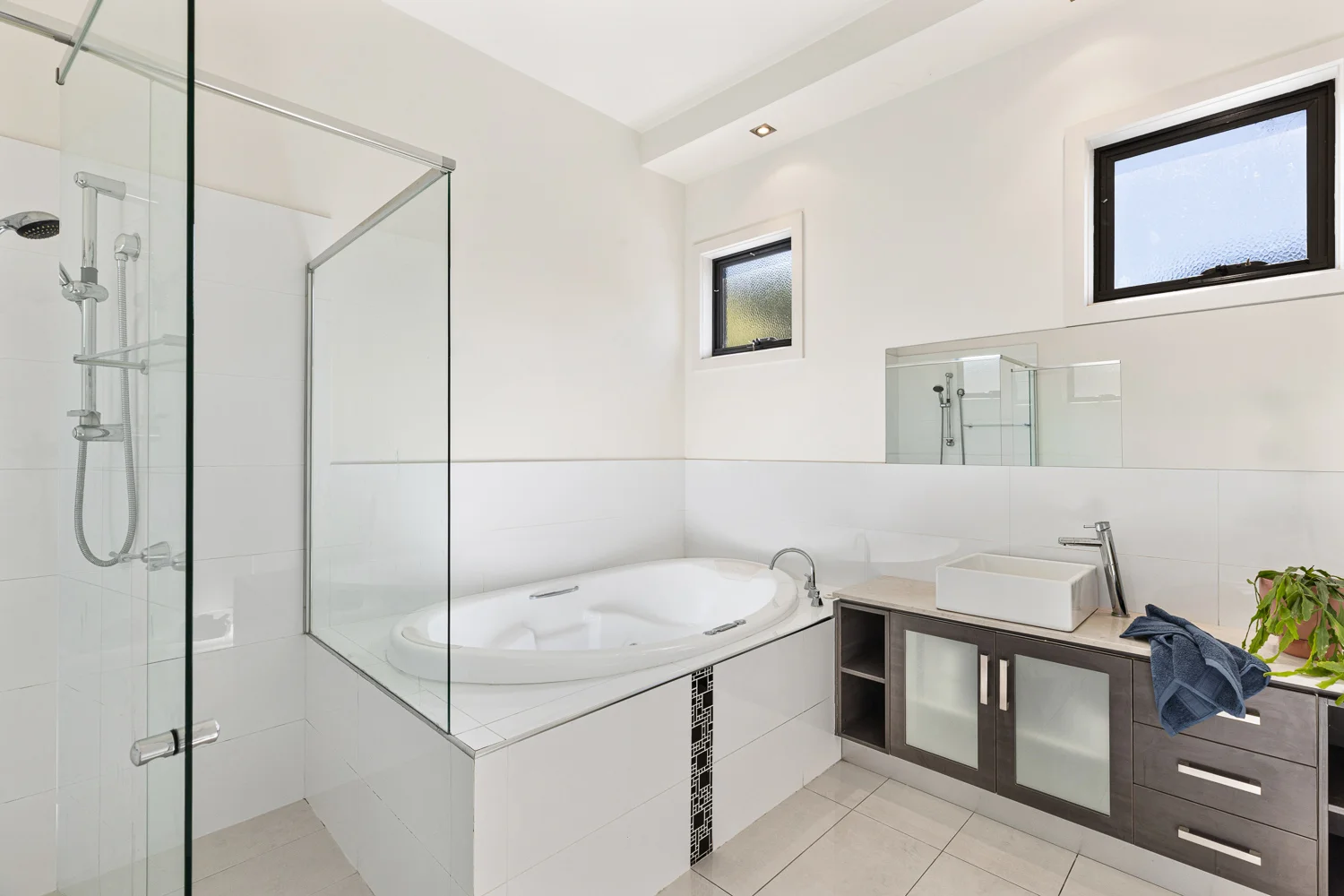 Additional image 18 of 500 Wendouree Parade, Lake Wendouree VIC 3350