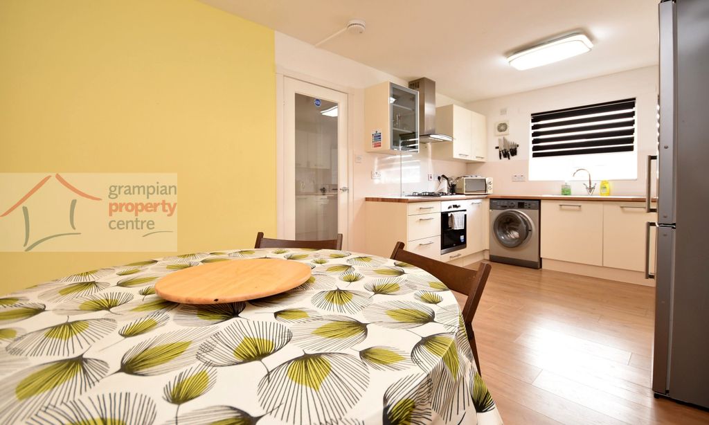 Additional image 8 of 2 bed flat for saleLesmurdie Court, Elgin IV30