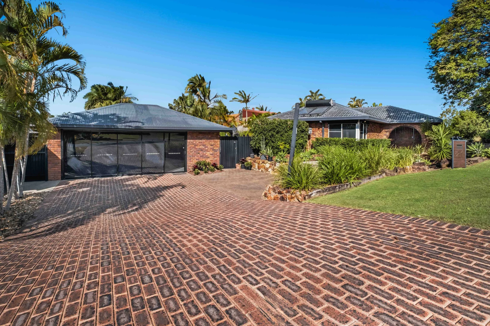Additional image 2 of 21 Armidale Crescent, Helensvale QLD 4212