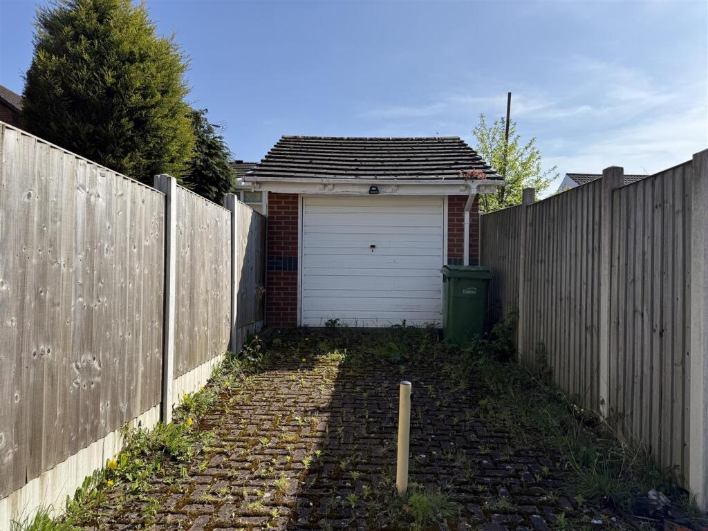 Additional image 16 of Linden Avenue, Halesowen, West Midlands