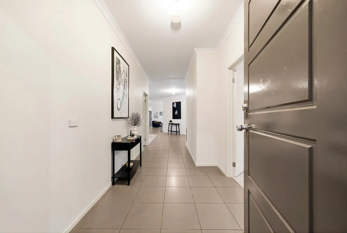 4 Kingbird Avenue, Tarneit VIC 3029 photo 2