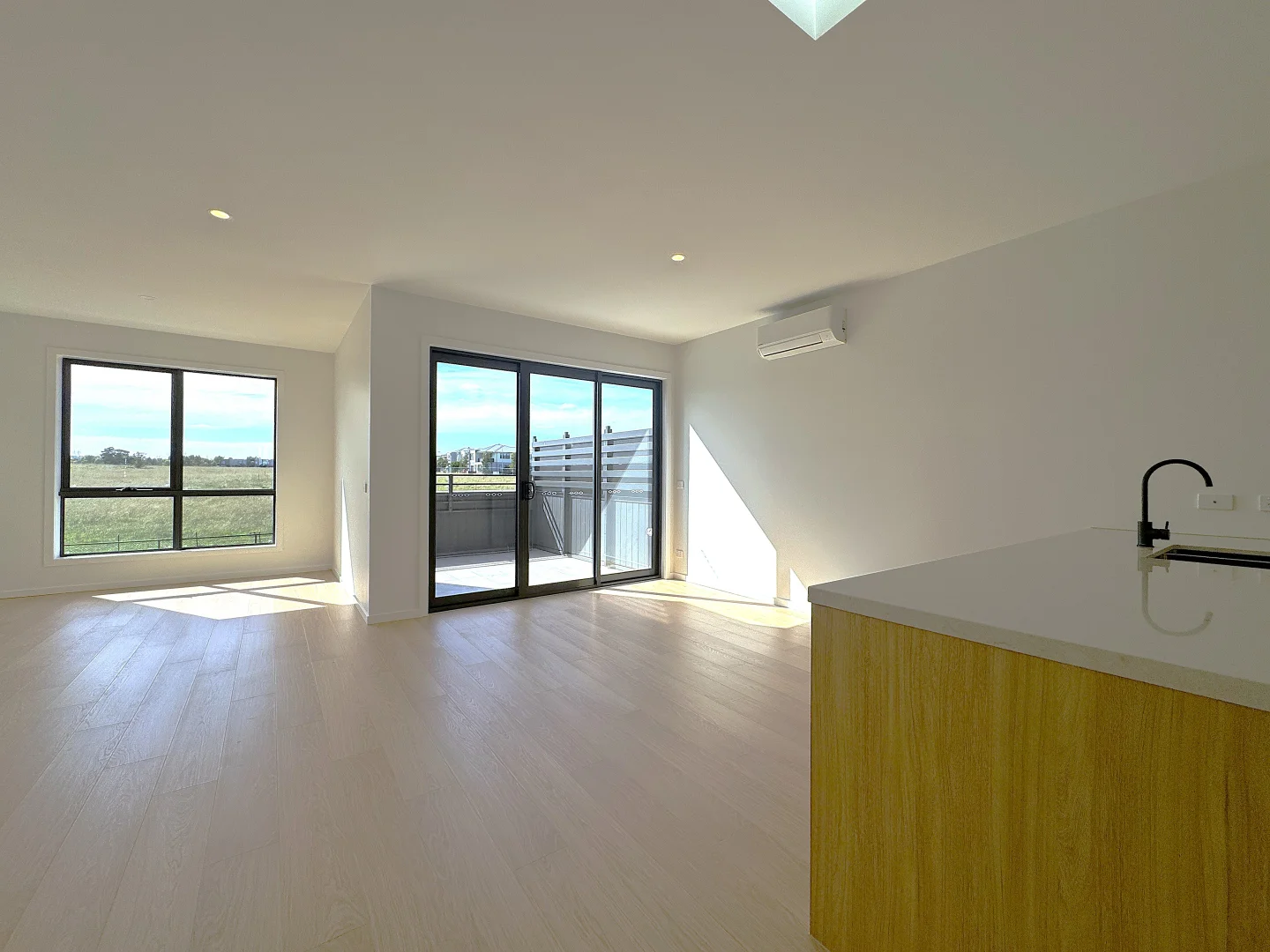 33 Astoria Rd, Wollert VIC 3750 photo 5