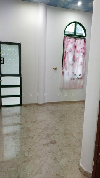 108A University Road photo 3