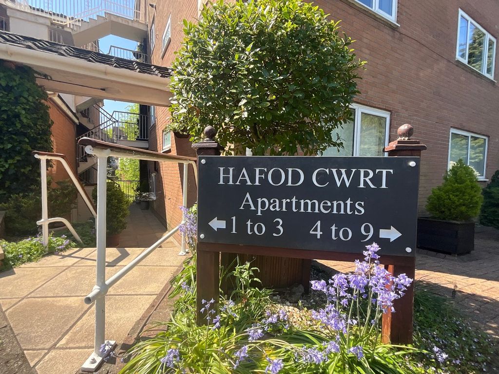 Additional image 5 of 2 bed flat for saleHafod Court, Stow Park Crescent, Newport NP20