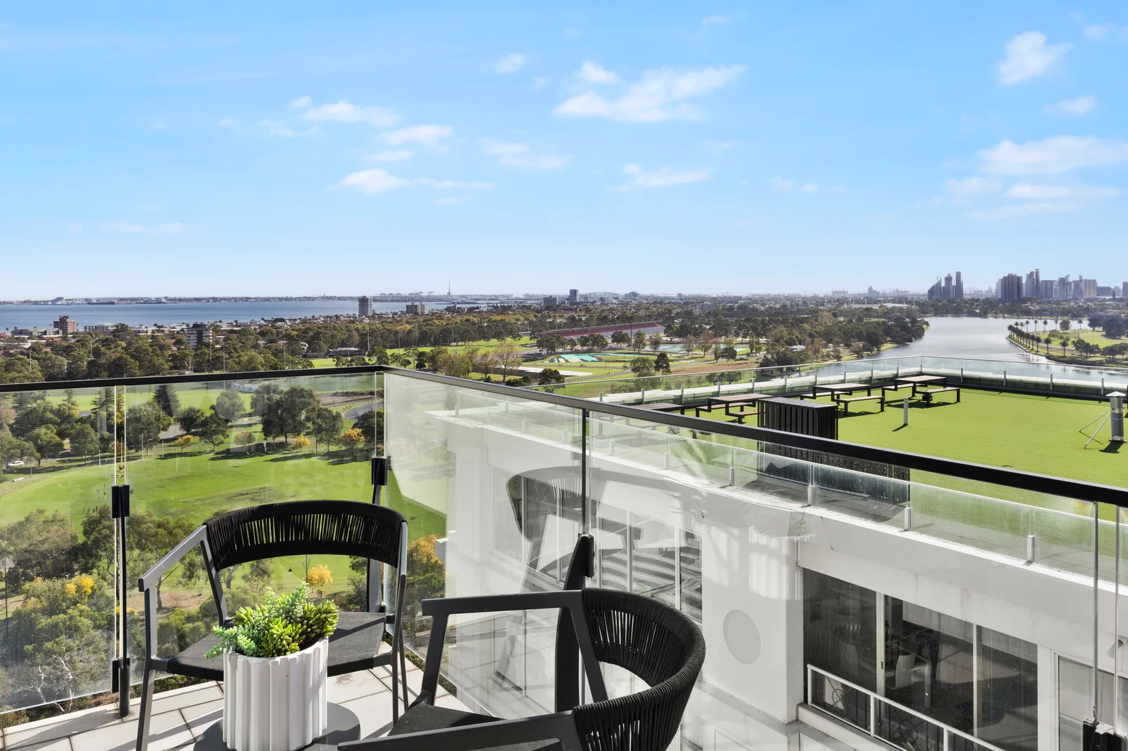 Additional image 4 of 1710/83 Queens Road, Melbourne VIC 3004