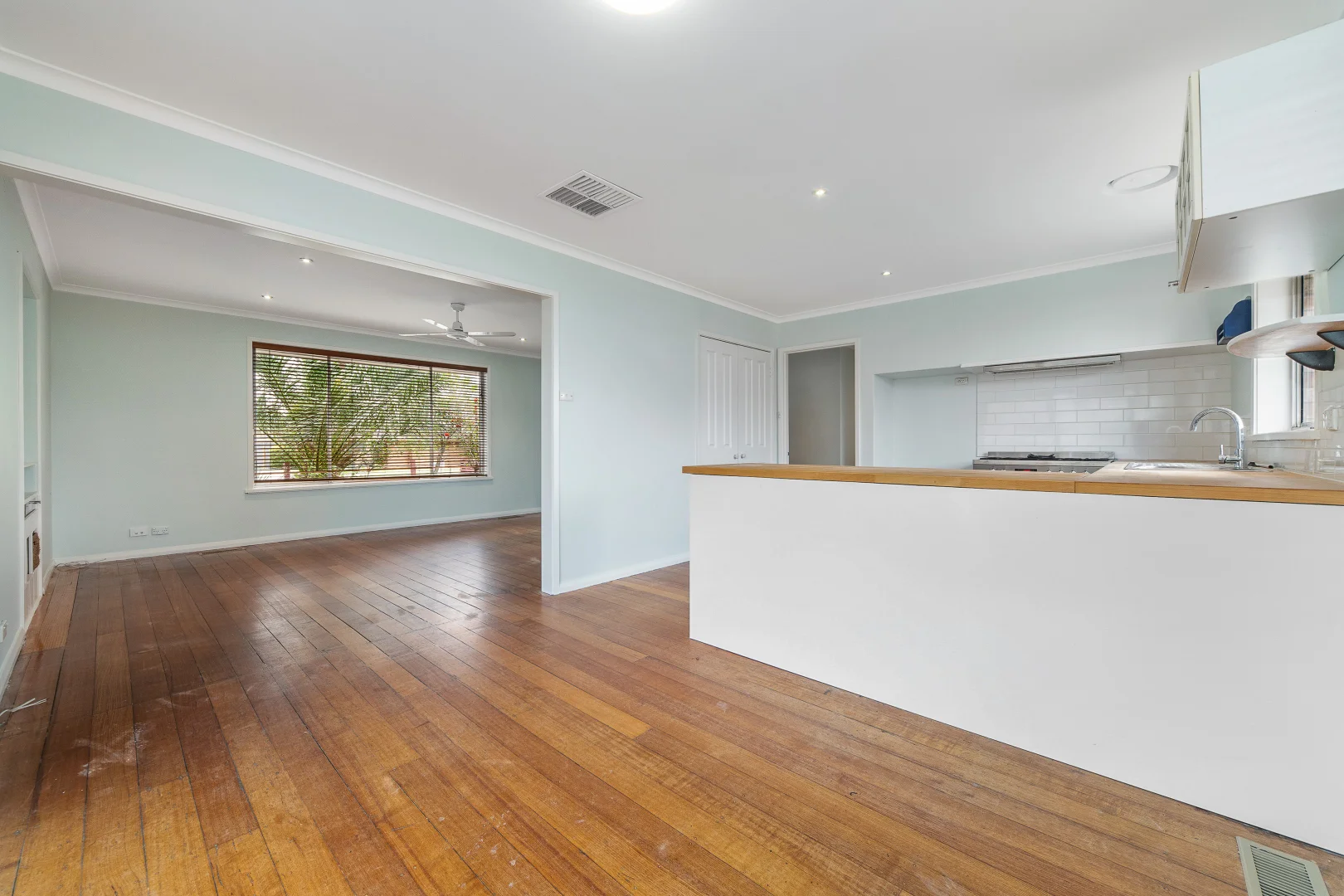 Additional image 4 of 33 Juliana Drive, Carrum Downs VIC 3201