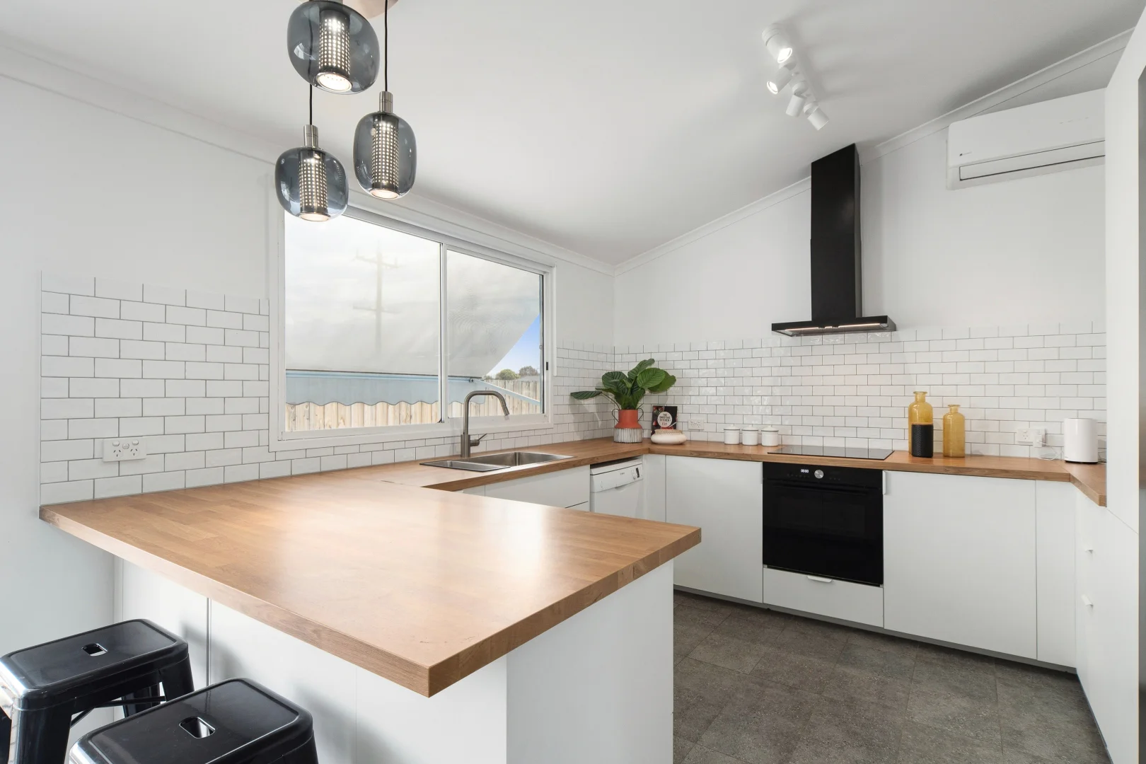 Additional image 8 of 96 Nepean Highway, Dromana VIC 3936