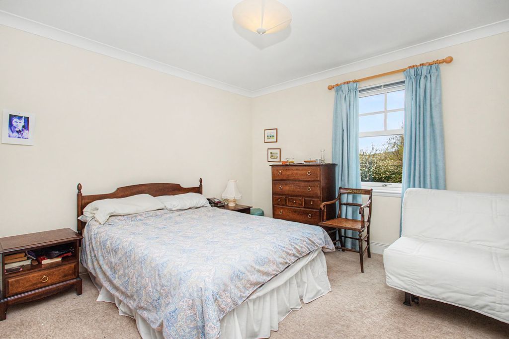 Additional image 8 of 2 bed flat for sale10 Provost Kirkpatrick Court, Peebles EH45