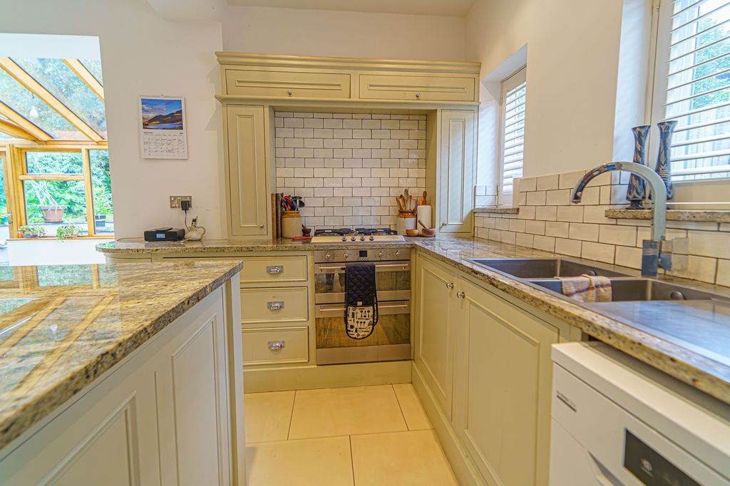 Additional image 8 of 3 bed semi-detached house for saleRidgeway Park Road, Newport NP20