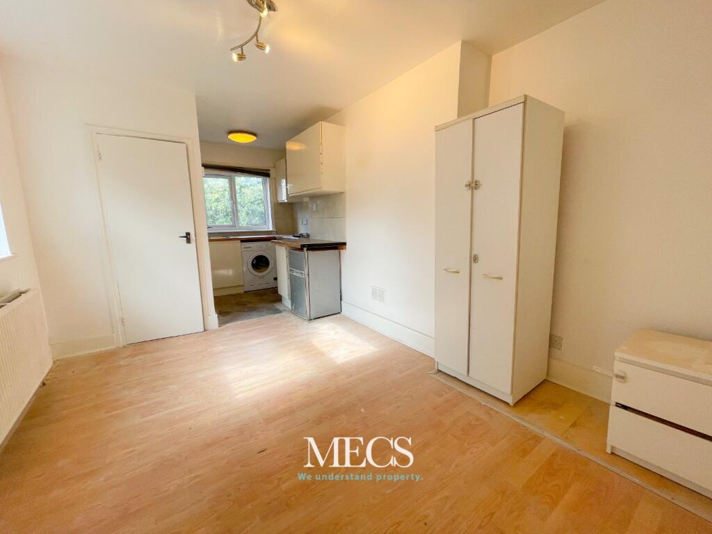 Additional image 2 of 70 Warwick Road, Solihull, B92 7JJ