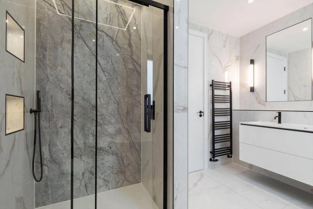 Additional image 6 of 3 bed flat for saleParabola Road, Cheltenham, Gloucestershire GL50
