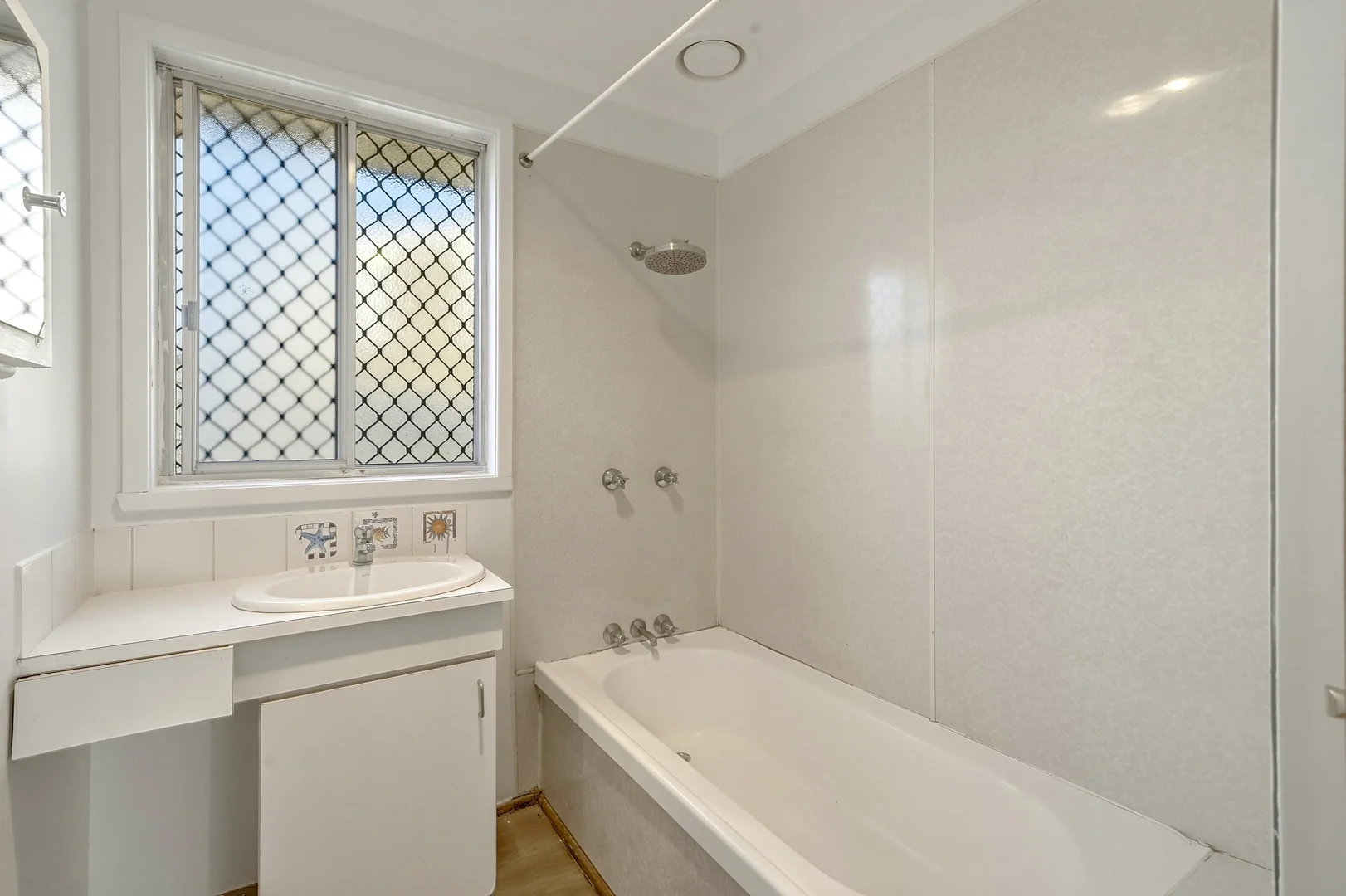 Additional image 13 of 5 Calvert Crescent, Herdsmans Cove TAS 7030