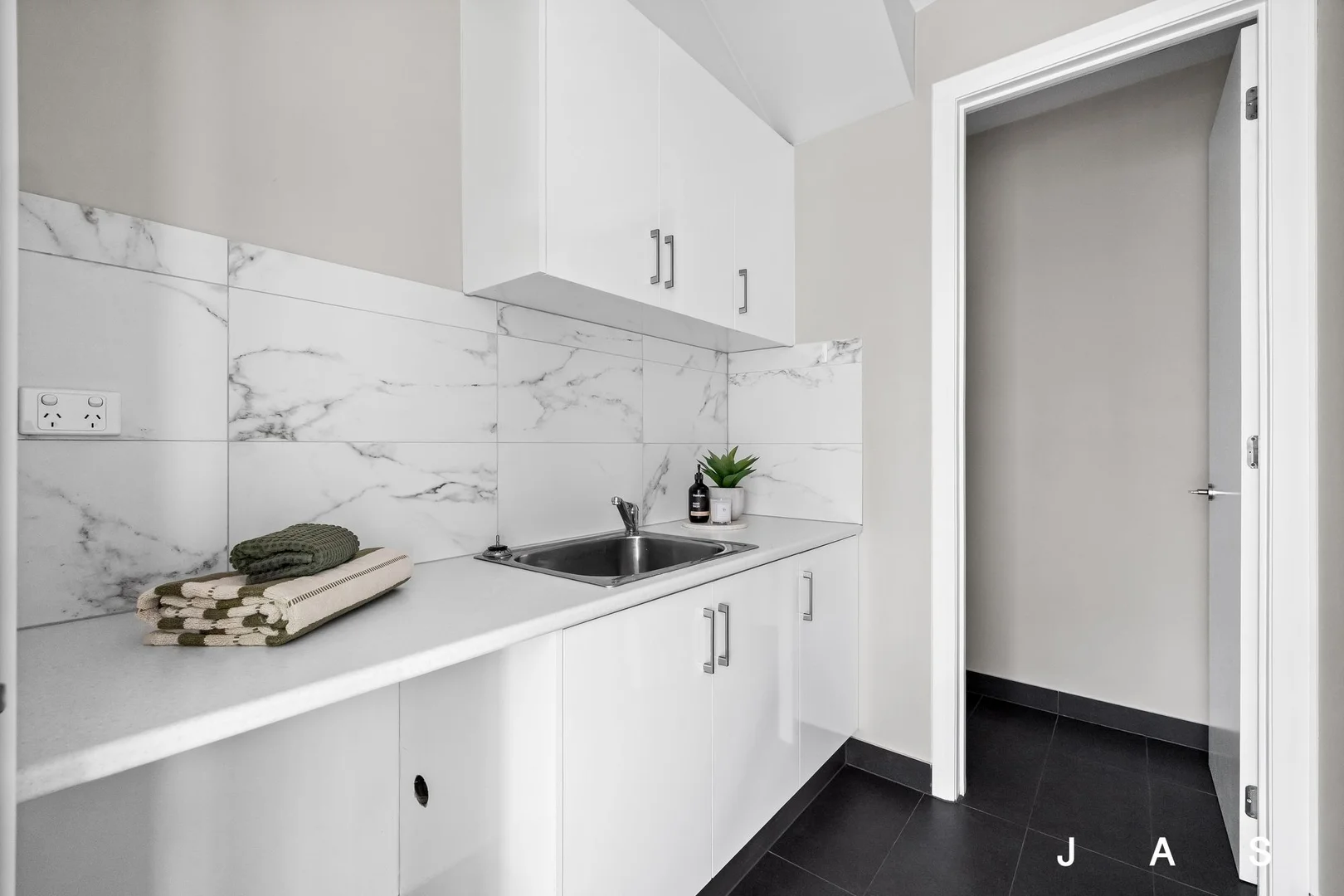 Additional image 14 of 3/2 Coleman Street, Maidstone VIC 3012