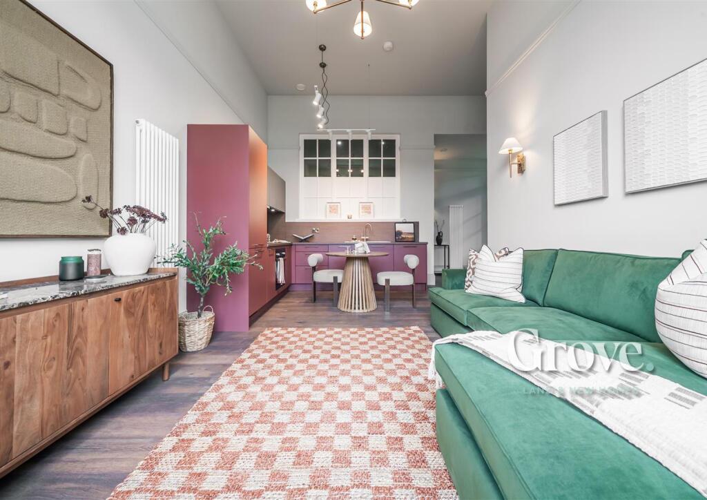 Apt 13 Sanctuary, Blue Bird, Hunnington