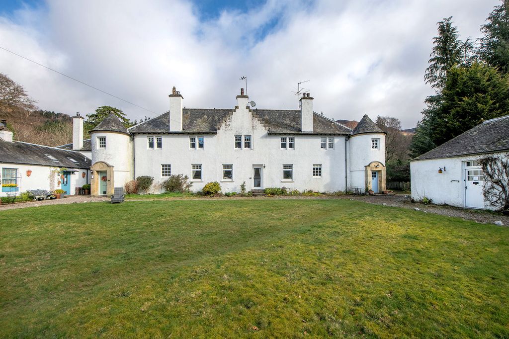 2 bed flat for saleEast Turreet, Dunira PH6