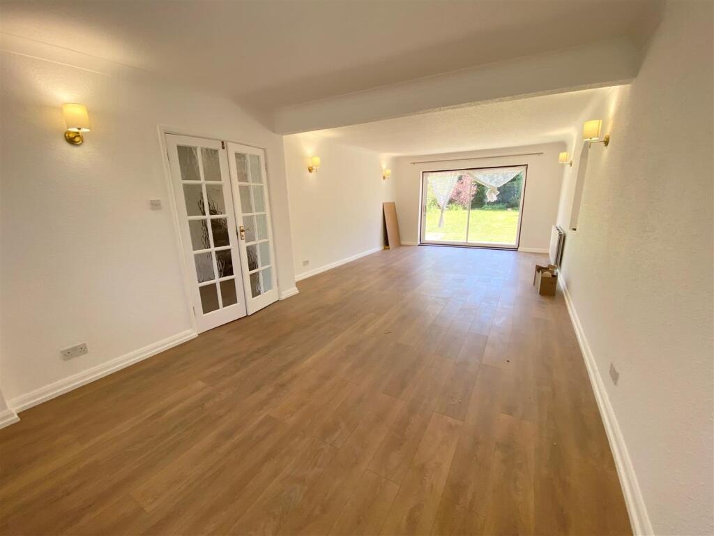 Holloways Lane, Welham Green photo 2