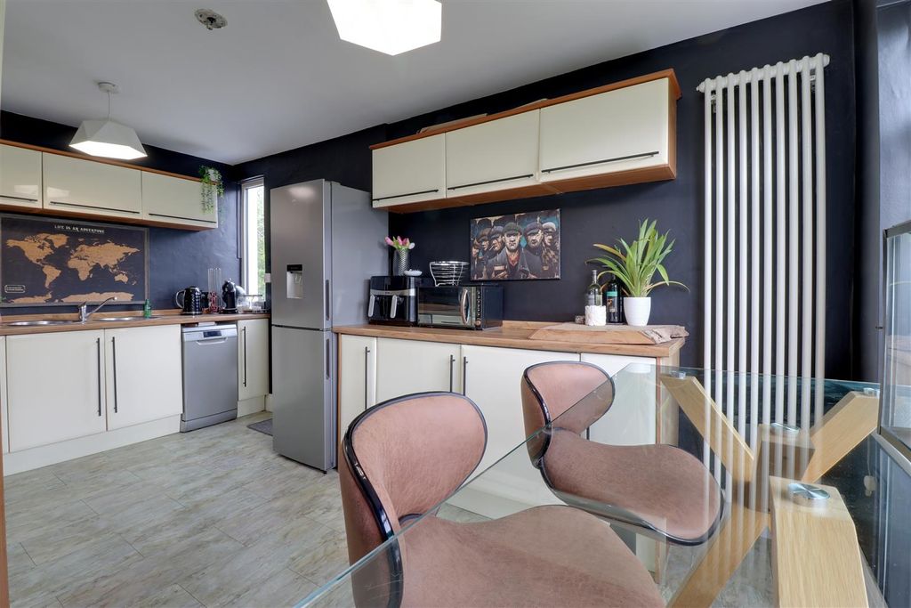 Additional image 8 of 4 bed bungalow for sale97 Donaghadee Road, Bangor BT20