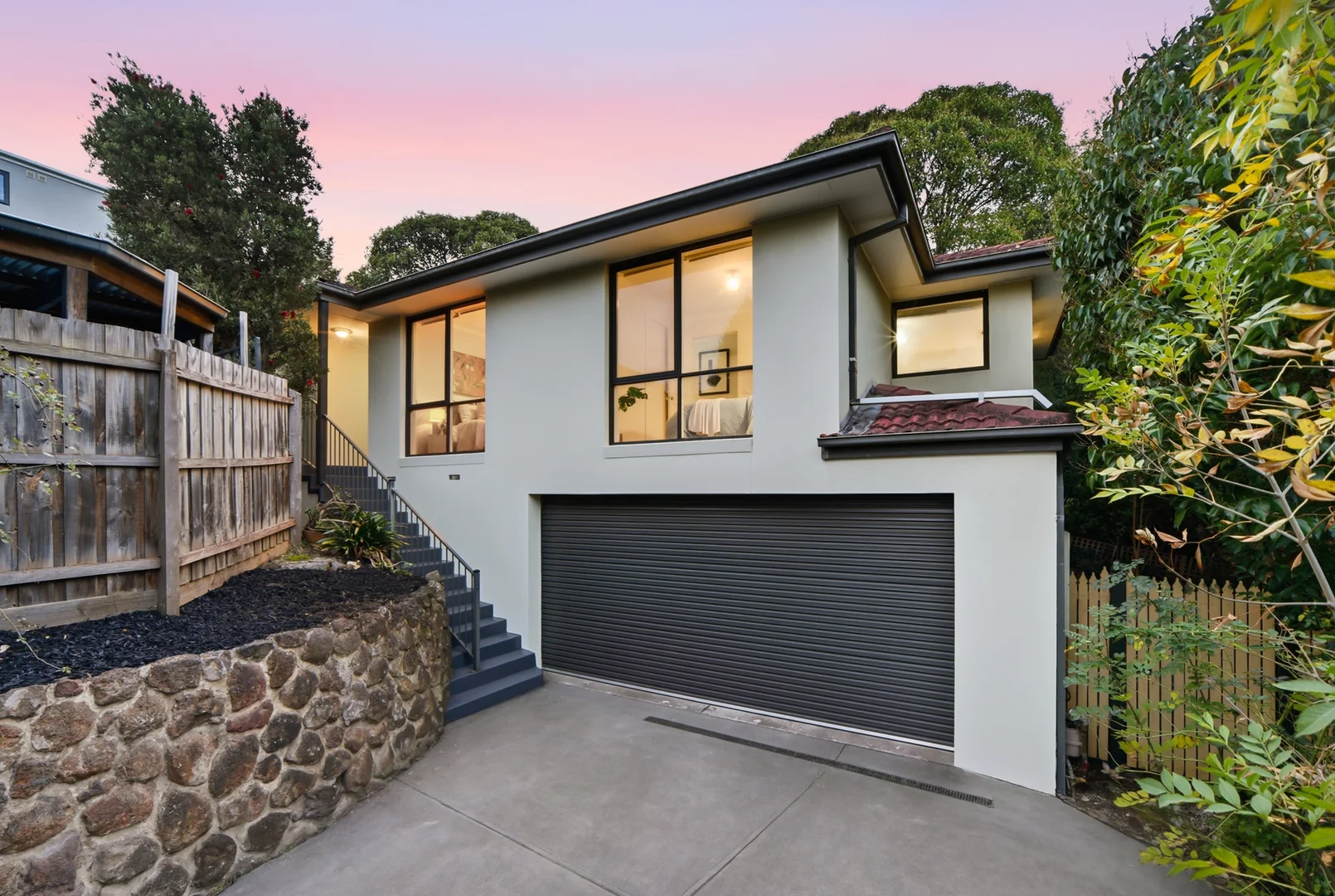 2/34 Outlook Drive, Doncaster VIC 3108 photo 2
