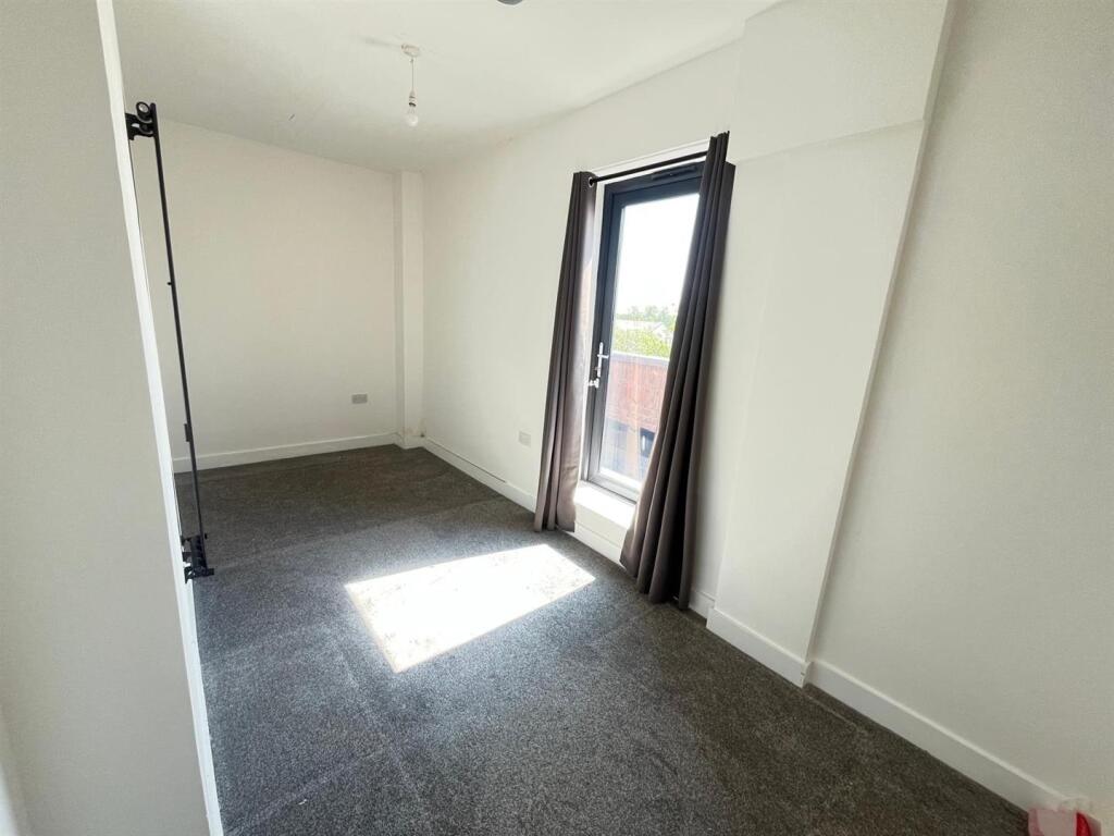 Additional image 4 of PENTHOUSE- Black Lake, West Bromwich