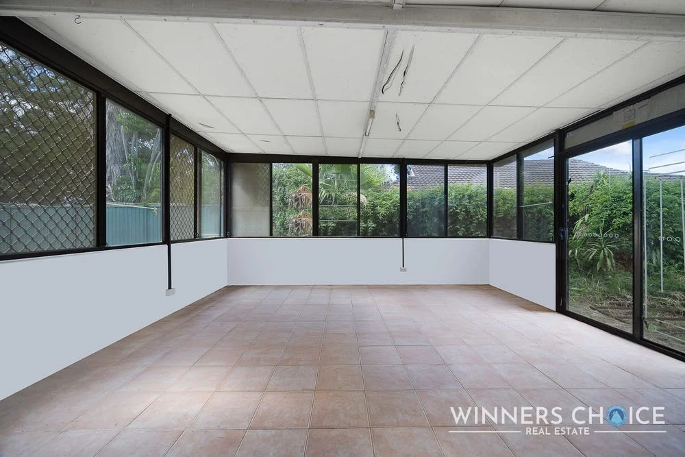 10 Whitlam Avenue, Edensor Park NSW 2176 photo 4