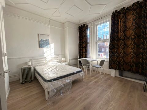 Emanuel Avenue, Ealing W3, Studio to rent