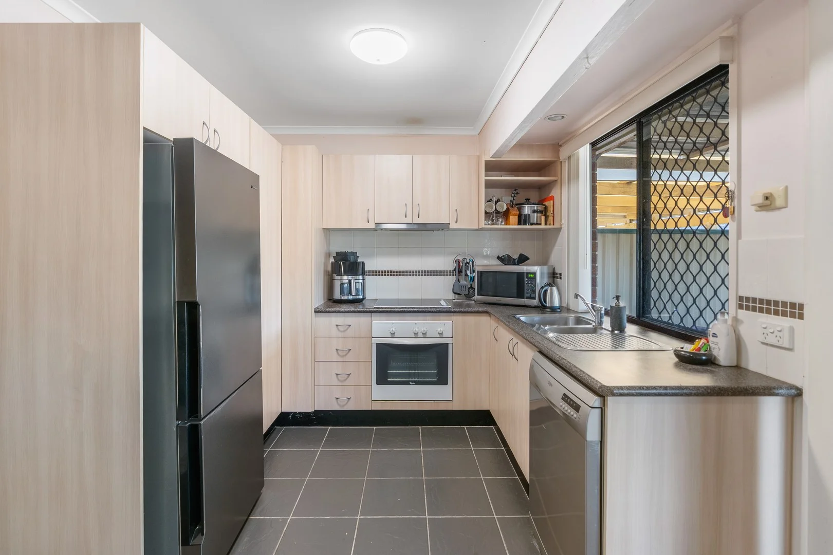 1/38 McMillan Street, Labrador QLD 4215