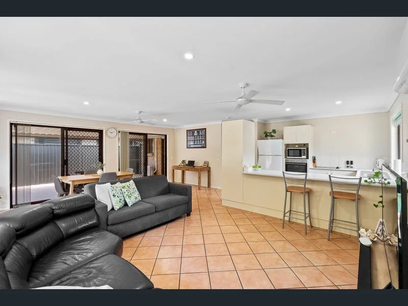 Additional image 4 of 33 Cosmos Court, Elanora QLD 4221
