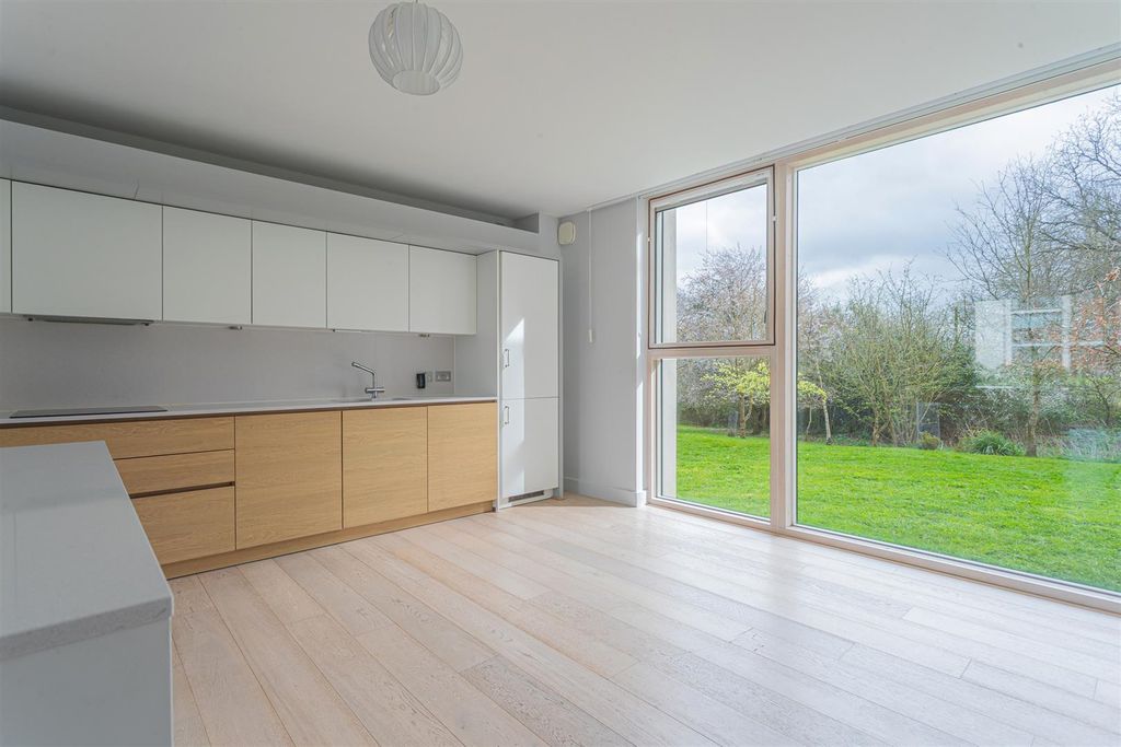 Additional image 12 of 2 bed flat for saleBirch Close, Corsham SN13