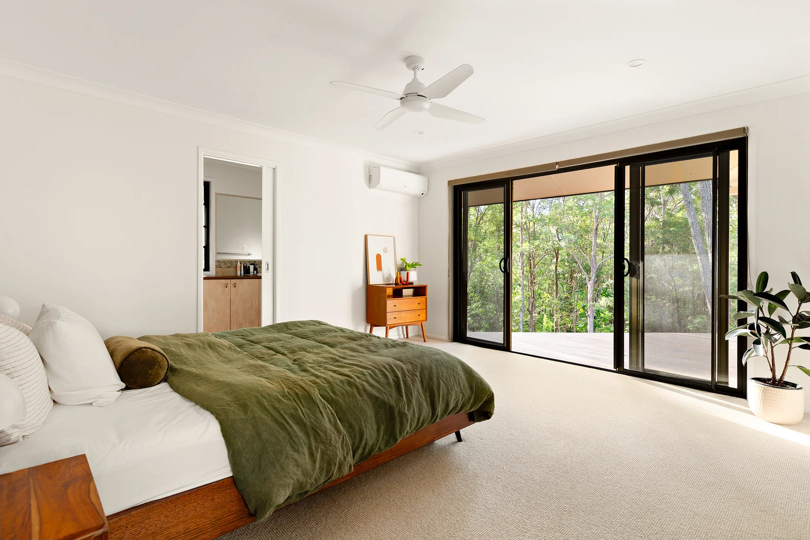 Additional image 9 of 63 Simpsons Road, Elanora QLD 4221