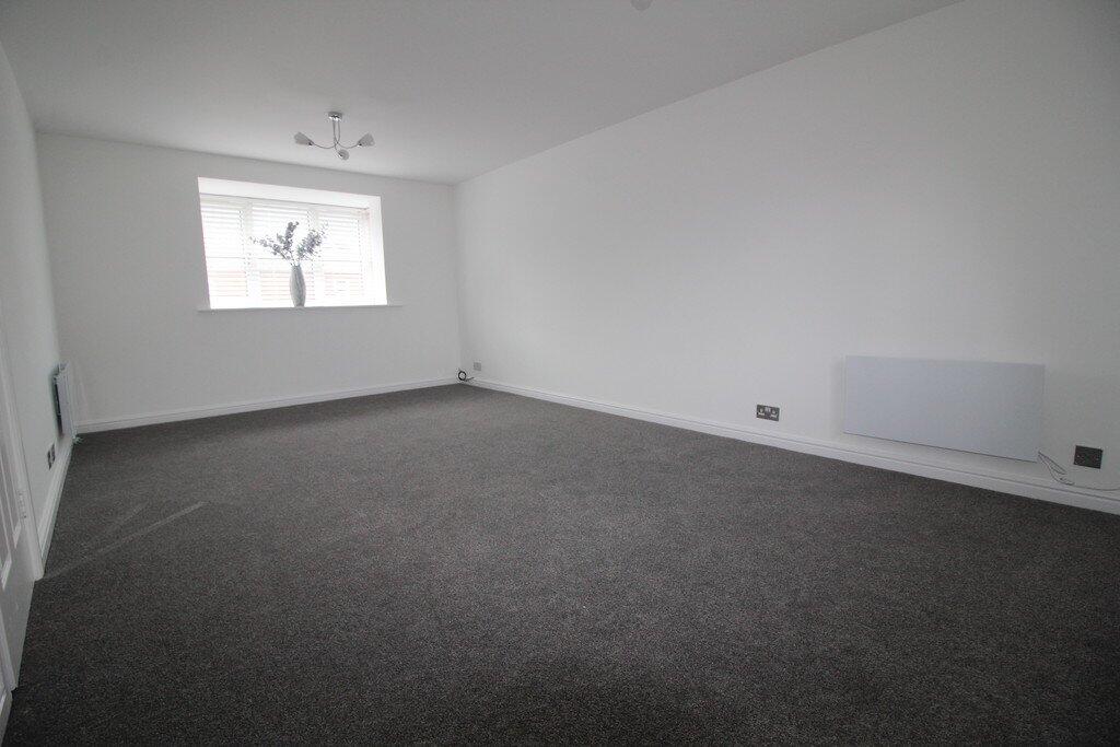 Dickens Heath Road, Shirley, Solihull, West Midlands, B90 photo 2