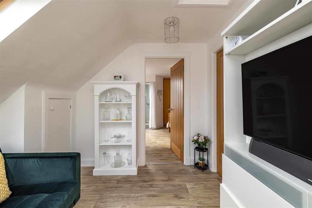 Additional image 15 of 4 bed flat for saleShawpark Road, Selkirk TD7