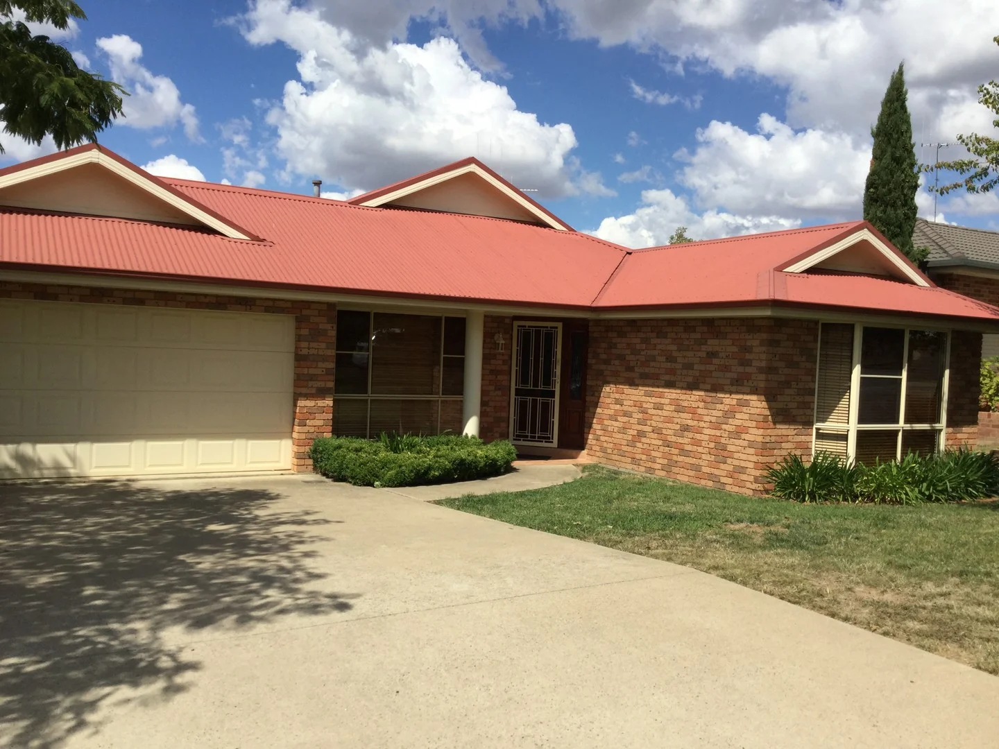 14 Albion Place, Orange NSW 2800