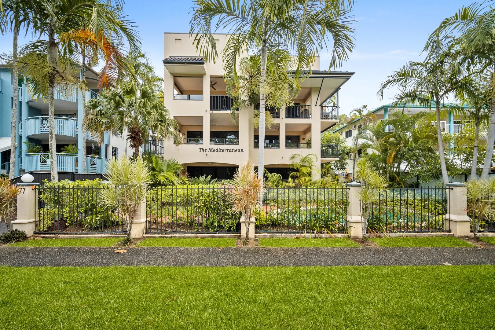 6/77 Sims Esplanade, Yorkeys Knob QLD 4878