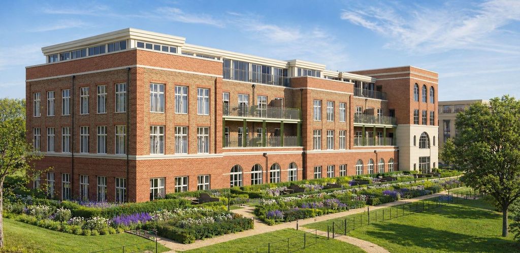 3 bed flat for saleLarch Court, Sunningdale SL5