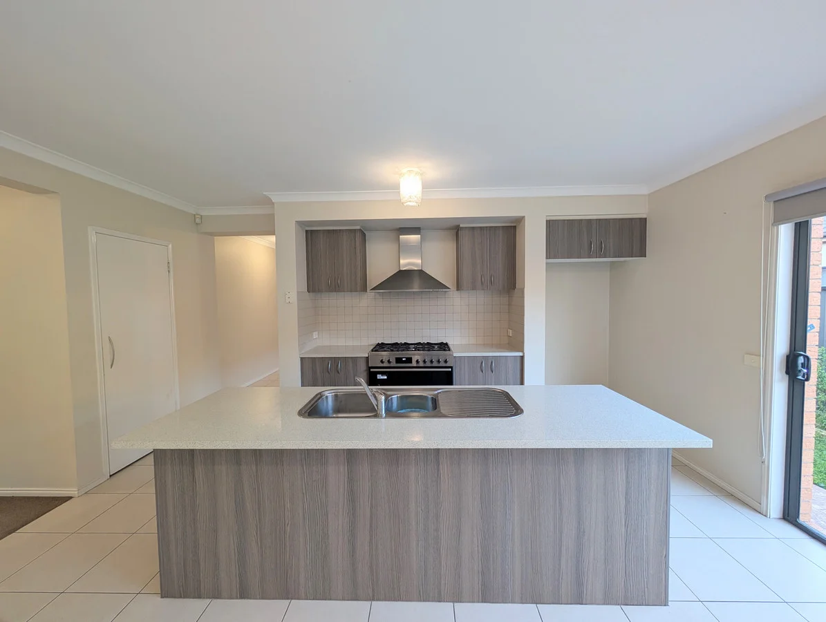 290 Waterview Boulevard, Craigieburn VIC 3064 photo 2