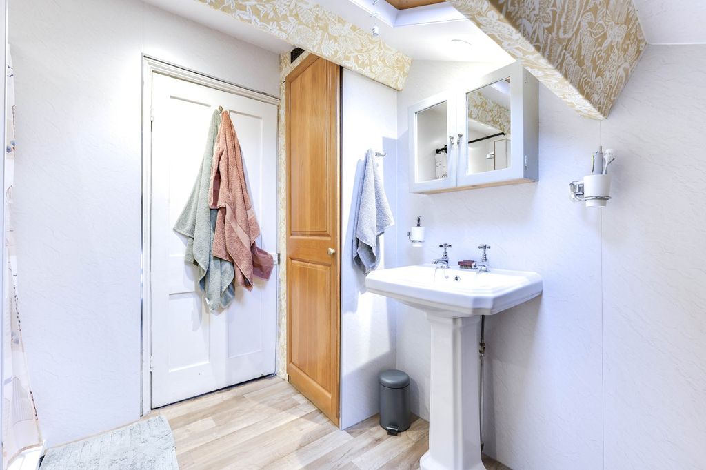 Additional image 14 of 3 bed semi-detached house for saleNorth Street, Rawdon, Leeds, West Yorkshire LS19