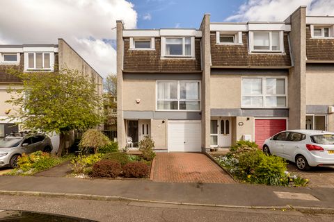 14 Craigmount Bank West, East Craigs, Edinburgh EH4