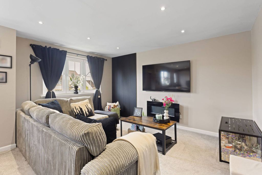 Additional image 2 of 2 bed flat for saleMiners Walk, Dalkeith, Midlothian EH22