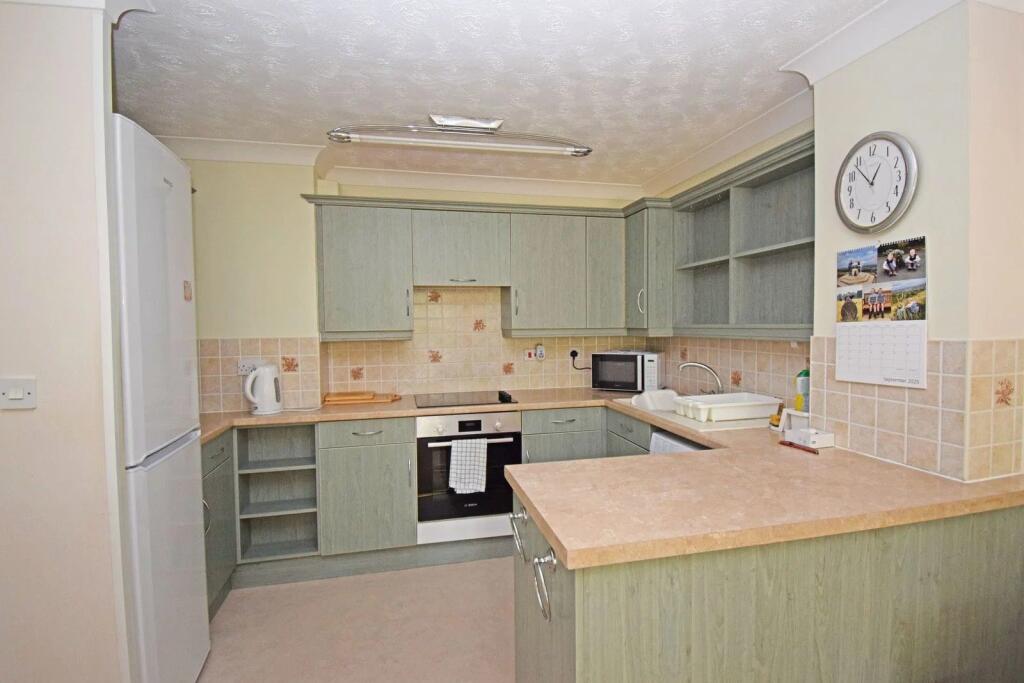 Additional image 5 of Flat 2, Elgar Mews, Ednall Lane, Bromsgrove, Worcestershire.  B60 2DB