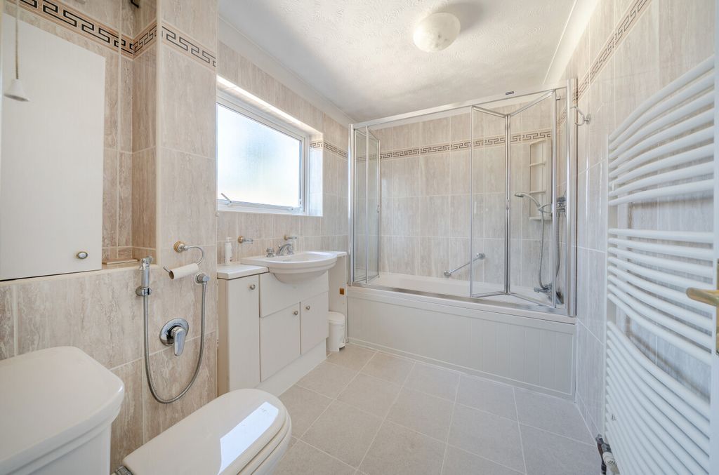 Additional image 7 of 4 bed detached house for saleBassett Heath Avenue, Bassett, Southampton, Hampshire SO16