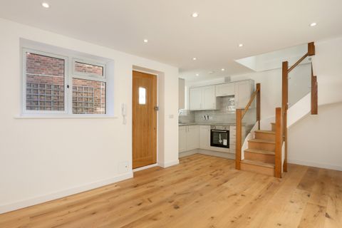 Montague Road, London N8