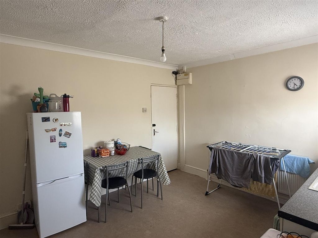 Additional image 9 of 2 bed flat for saleTaverners Road, Peterborough PE1