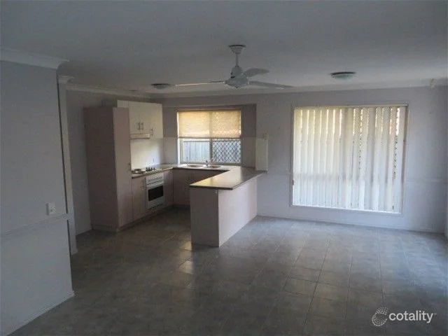 28 Cavill Place, Runcorn QLD 4113 photo 2
