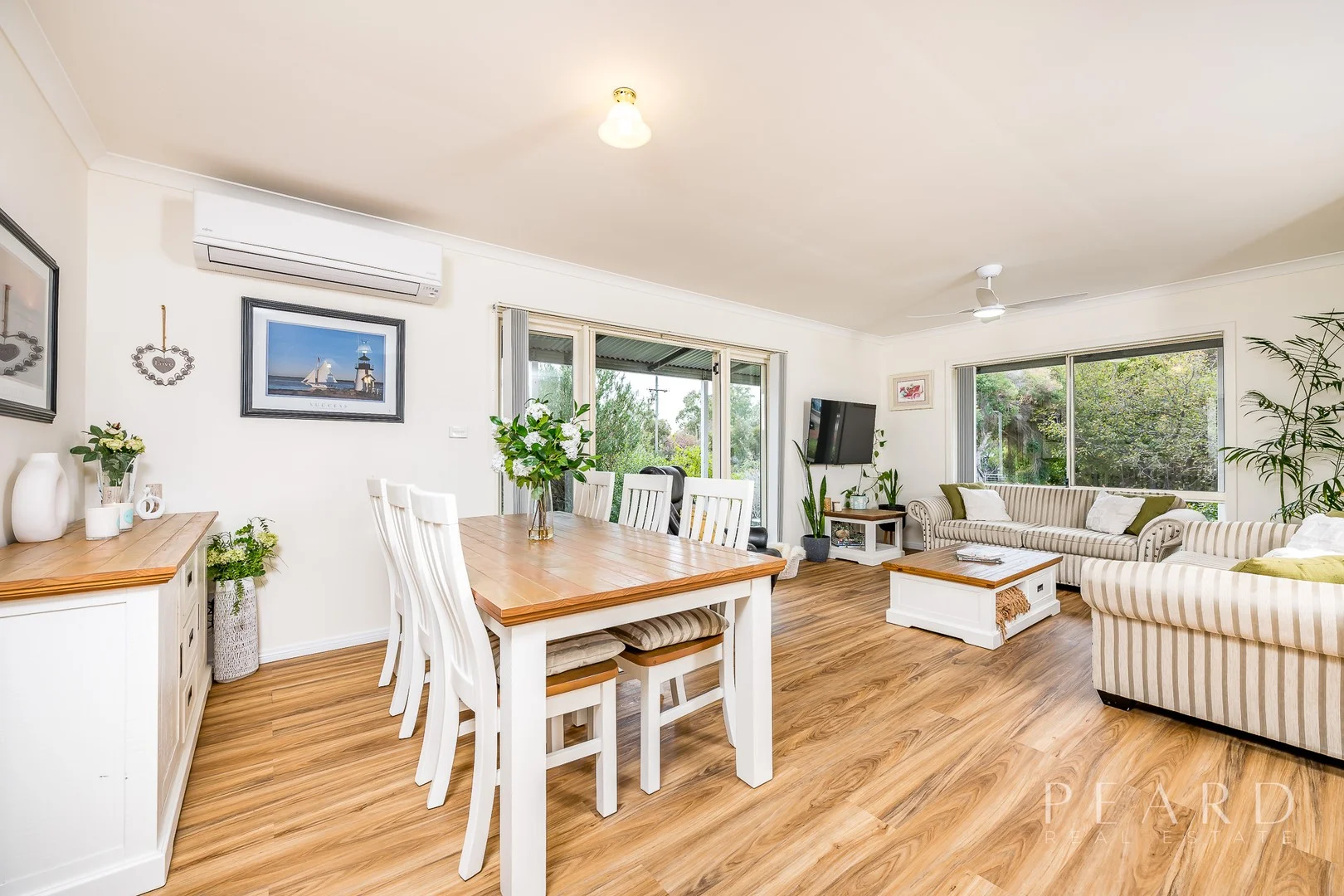 16 Robinson Street, Spencers Brook WA 6401