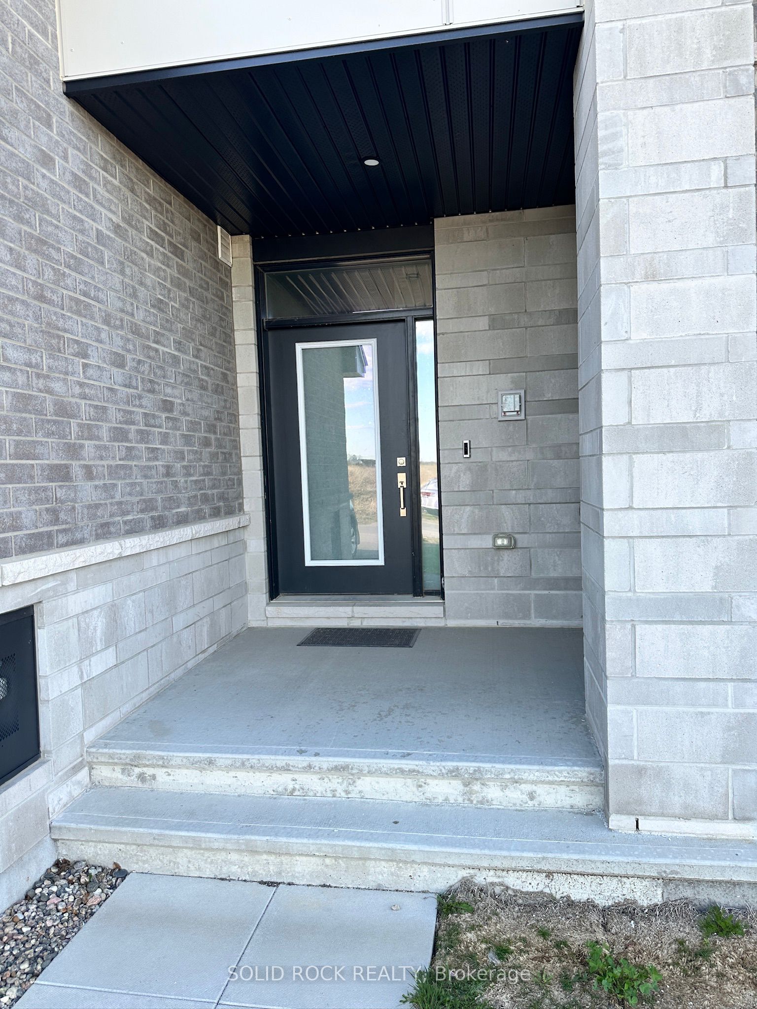 Additional image 2 of 135 Rockmelon Street, Ottawa, ON, K1X 0K3