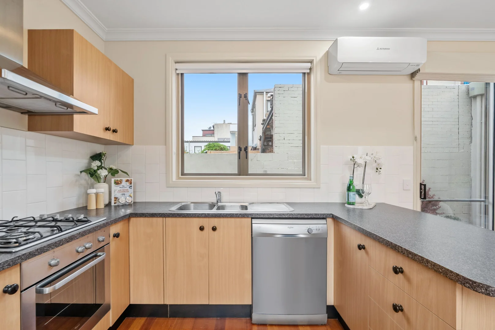 Additional image 6 of 105 Cobden Street, South Melbourne VIC 3205