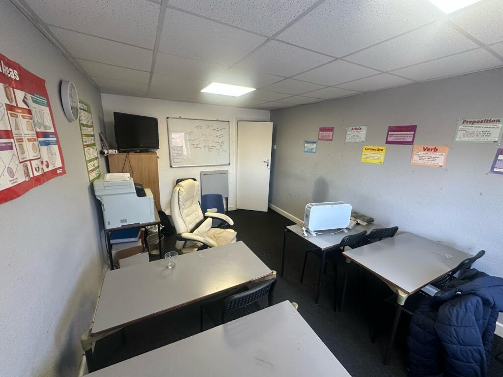 Additional image 13 of First and Second Floor Office, 320 Stratford Road, Shirley, Solihull, B90 3DN