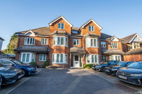 Burgess Road, Oak Tree Court SO16