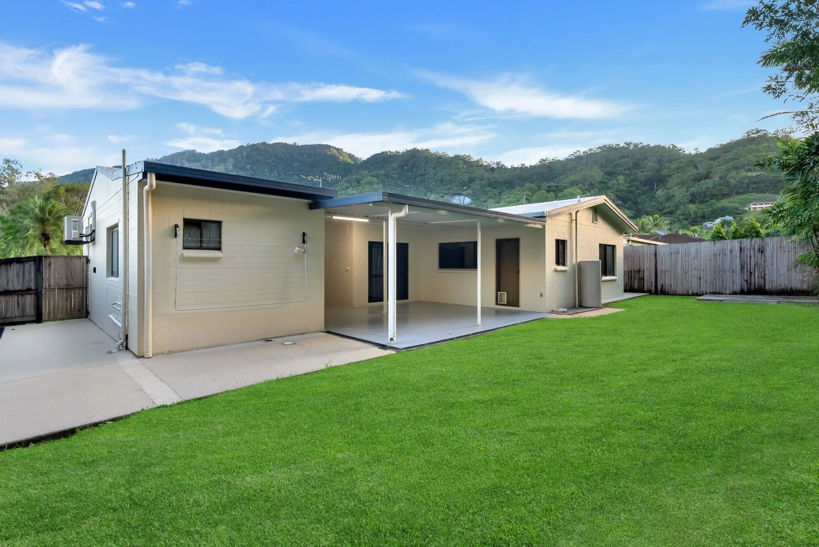 Additional image 9 of 7 Garland Close, Kanimbla QLD 4870