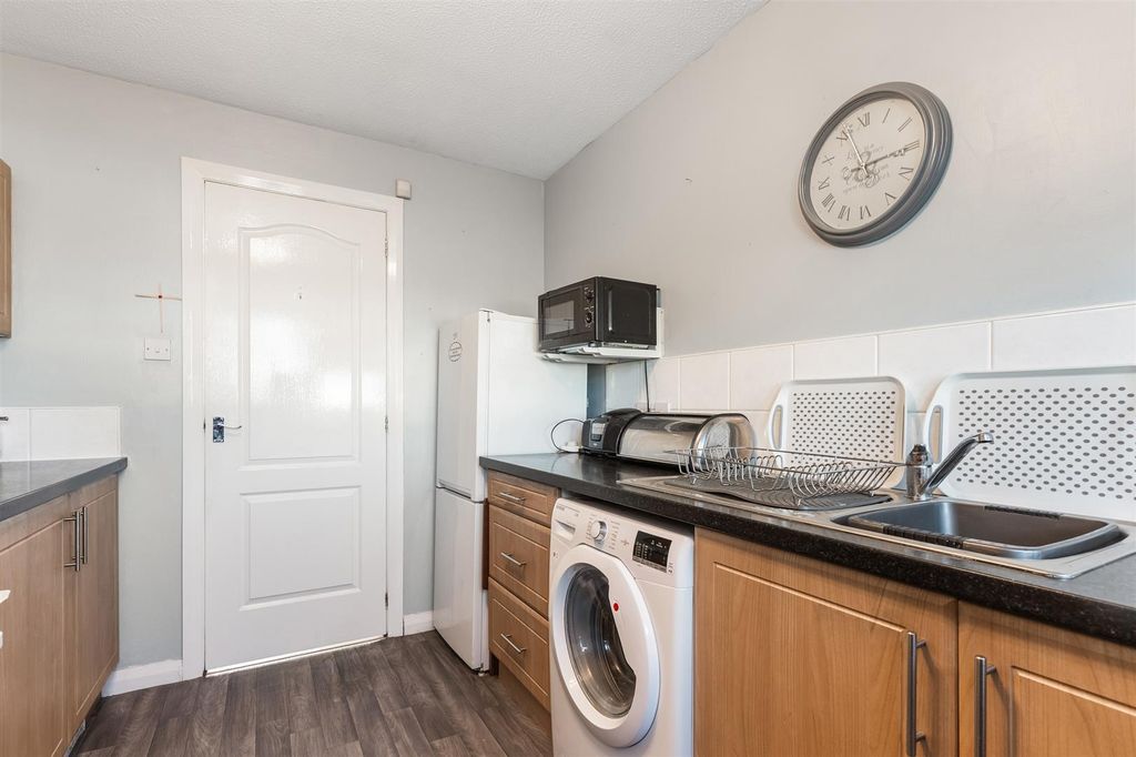 Additional image 12 of 2 bed flat for saleJane Rae Gardens, Clydebank G81